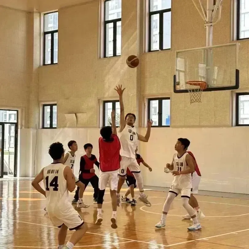 刻苦训练篮球时如何避免受伤的建议_2